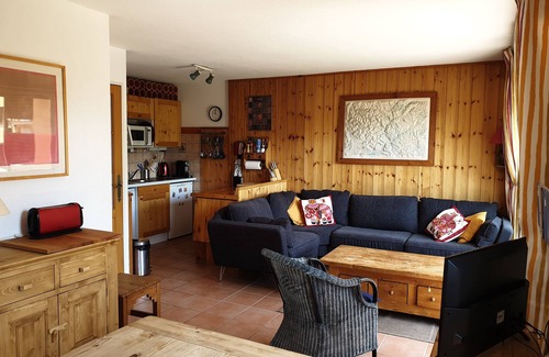 Saint-Chaffrey Apartment | CHANTEMERLE: 2-level, 4 BR/2BA, equipped, wifi, 7 min to ski lifts
