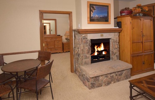 Avon Apartment | Chapel Square 224