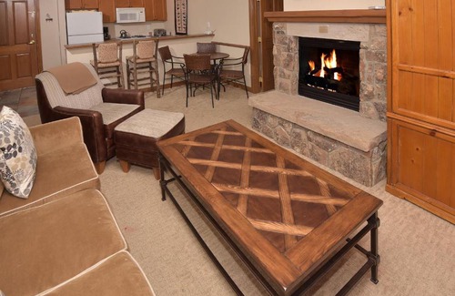 Avon Apartment | Chapel Square 224