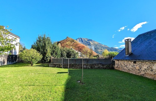 Osse-en-Aspe Cottage | Character cottage classified 3 stars Wifi Osse en Aspe - 9 people