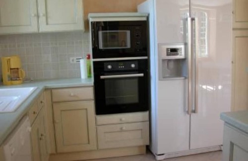 Villars-en-Pons House | Character house, air-conditioned, heated pool, fenced garden with trees.