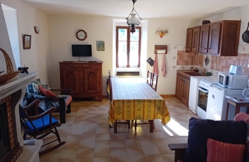 Joannas House | Character house with 1000m2 garden, beautiful view in a protected area.