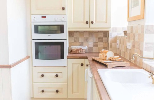 Kendal House | Character Period Property-garden & parking 10 minutes walk to Kendal Town Centre