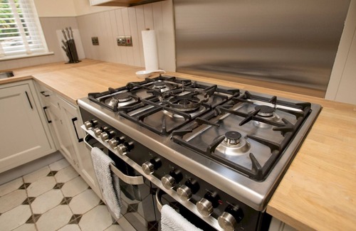 Lincoln Apartment | Characterful flat by Lincoln Castle/Pass The Keys