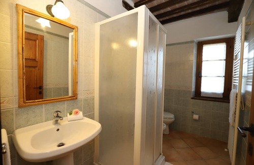 Radicondoli House | Characteristic stone built house with private pool near Radicondoli
