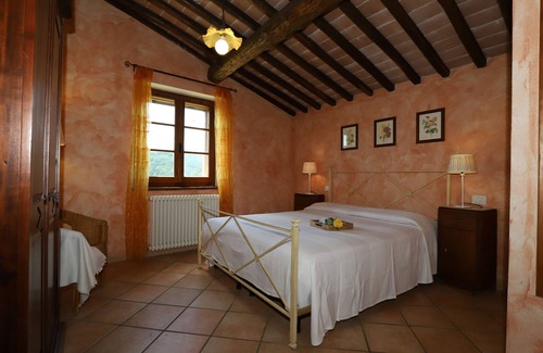 Radicondoli House | Characteristic stone built house with private pool near Radicondoli