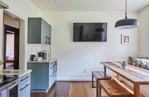 Five Points South House | Charles on 11th: Historic Gem, Events & Groups!