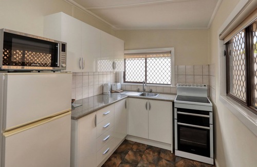 Broken Hill Hotel | Charles Rasp Motor Inn & Cottages