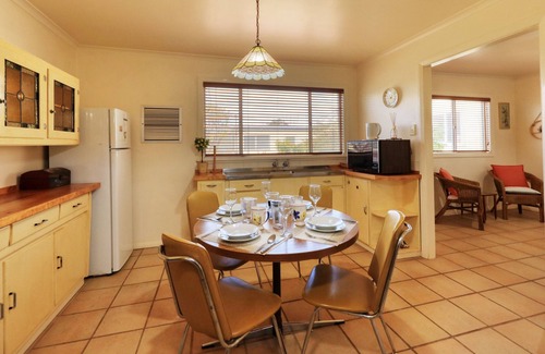 Broken Hill Hotel | Charles Rasp Motor Inn & Cottages