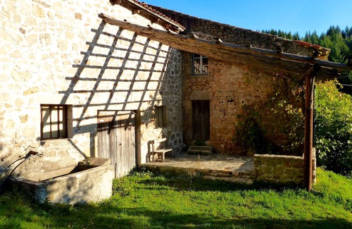 Saint-Apollinaire-de-Rias House | Charming family home, pool, with large reception room, beautiful view