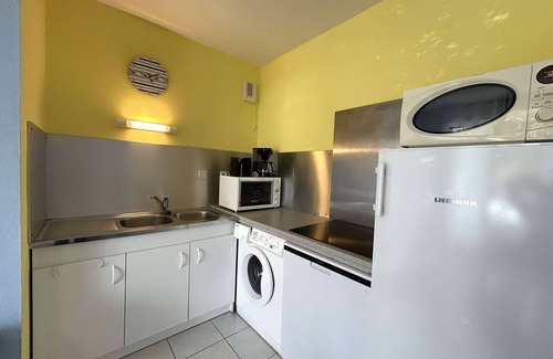 Saint-Gilles-Croix-de-Vie Apartment | Charming 2-Room Apt with Terrace, 700m from Beach, Parking Included - Saint-Gilles-Croix-de-Vie