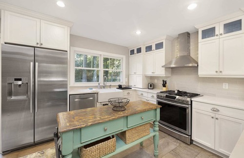 Ashbrook - Clawson Village House | Charm of SouthPark - 5 Bedrooms - 1 of a Kind Lot!