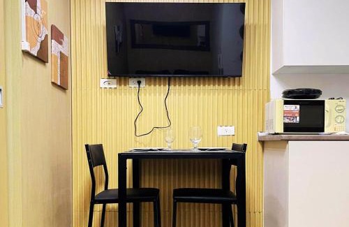 Ususan Apartment | Charm's City Escape at Grace Residences