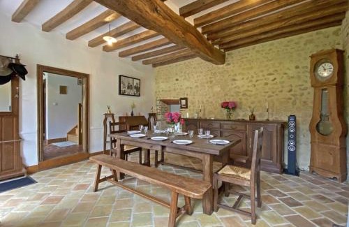 Saint-Martin-des-Pezerits House | Charmante longère avec grand jardin, cheminée, Wi-Fi et animaux, tout inclus près du Perche - FR-1-497-216