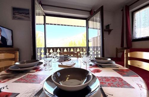 Praz-sur-Arly Apartment | Charmant 2P Cabine à Praz-sur-Arly - Ski, Balcon, Parking, 4 Pers - FR-1-603-39