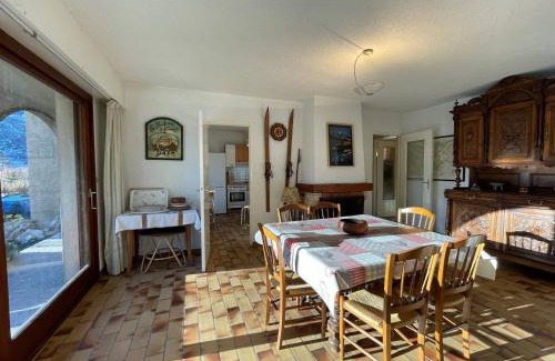 Briancon Apartment | Charmant 3 pièces avec jardin pour 6 pers. à Briançon, à 3mn du centre, proche randonnées et Col d'Izoard - FR-1-330C-124