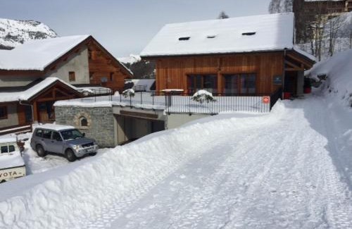 Valloire Apartment | Charmant 4 pièces pour 8 pers. avec terrasse, proche télécabine à Valloire - FR-1-263-212
