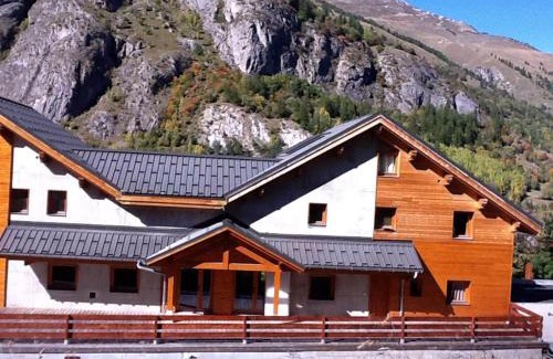 Valloire Apartment | Charmant 4 pièces pour 8 pers. avec terrasse, proche télécabine à Valloire - FR-1-263-212