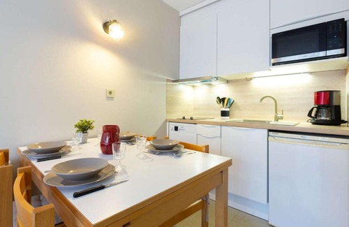 Saint-Lary-Soulan Apartment | Charmant appartement lumineux avec balcon, près des commerces et du télécabine à Saint-Lary-Soulan - FR-1-296-458