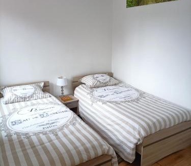 Franqueville-Saint-Pierre Apartment | Charmante Maisonnette indépendante avec parking 5 mn Rouen