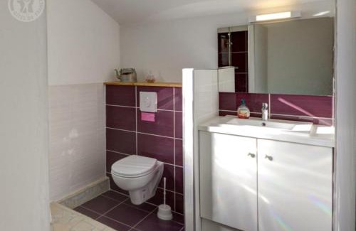 Saint-Marcel-de-Felines Apartment | Charmant gîte avec vue sur les monts du Forez, terrain privatif, proche chateau et bourg pittoresque ! - FR-1-496-173