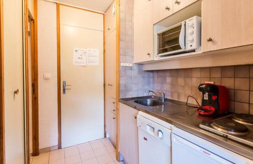 Montchavin Apartment | Charmant studio à Montchavin proche pistes, balcon, parking, équipé pour 4 pers. - FR-1-329-53