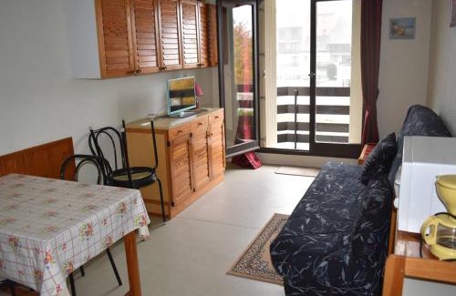 Pyrenees 2000 Apartment | Charmant studio cabine avec balcon exposé sud pour 4 personnes au cœur de la Station - FR-1-592-32