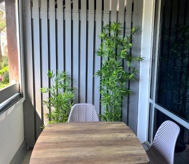 Bas du Fort Apartment | Charmant Studio Mezzanine - Caraïbes Zen - Gosier - Proche de la mer
