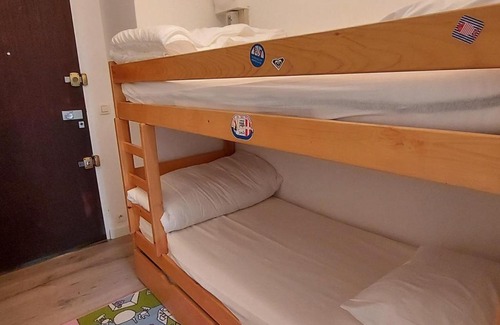Samoens Apartment | Charmant studio, proche centre et ski-bus, avec jardin et WIFI – idéal pour 4 personnes - FR-1-624-56