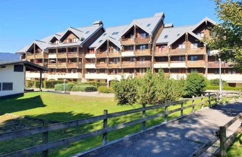 Samoens Apartment | Charmant studio rénové au centre de Samoëns, avec balcon, parking et accès bus à 150m - FR-1-624-106