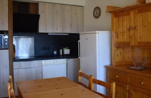 Font-Romeu-Odeillo-Via Apartment | Charmant T2 cabine style chalet, près du centre et télécabines, parfait pour les vacances - FR-1-580-123