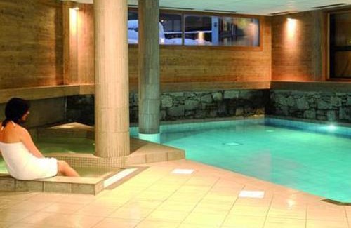 Les Gets Apartment | Charmant T2 Cabine avec Spa et Piscine, Proche Centre et Pistes de Ski - Les Gets - FR-1-598-85