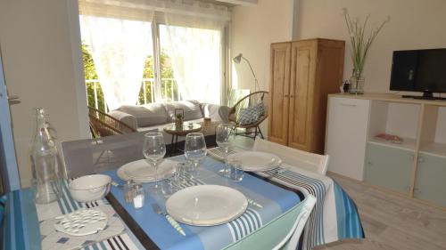 Narbonne-Plage Apartment | Charmant T2, cabine, parking, Les Balcons de la Méditerranée, Narbonne Plage