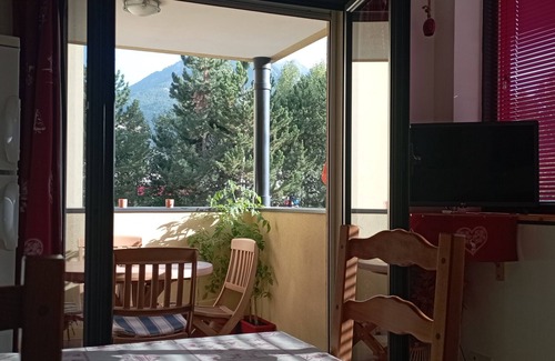 Briancon Apartment | Charmant T2 Calme et Ensoleillé, au Coeur de Briançon, Avec vue sur Montagnes