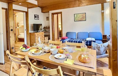 Val-d'Isere Apartment | Charmant T3 avec 2 salles de bain, proche pistes et commodités à Val-d'Isère - FR-1-411-898