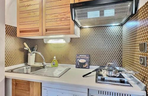 Val-d'Isere Apartment | Charmant T3 avec 2 salles de bain, proche pistes et commodités à Val-d'Isère - FR-1-411-898