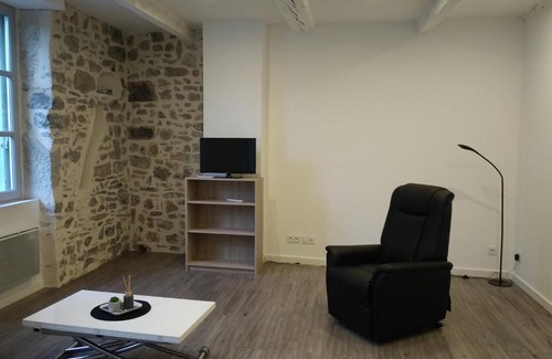 Aubenas Apartment | Charmant T3 centre-ville historique Aubenas