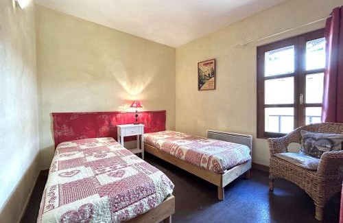 Briancon Apartment | Charmant T3 rénové au cœur de Briançon – Idéal pour 4, bien équipé, proche bus et parking - FR-1-330C-102