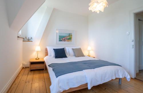 Breite Apartment | Charmante Altbauwohnung am Rhein