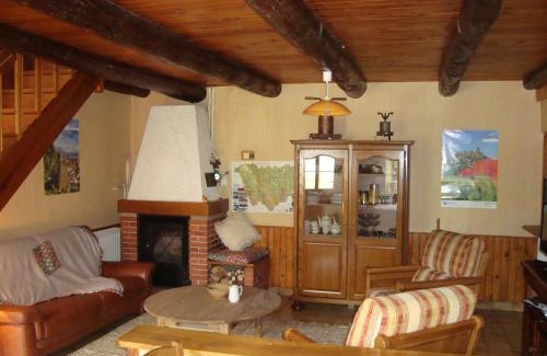 Mezeres House | CHARMANTE MAISON A LA CAMPAGNE AU COEUR DES PREMIERS VOLCANS