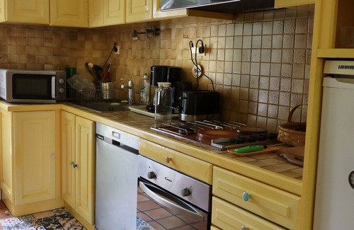 Ceyrat House | Charmante Maison Dans un Environnement Verdoyant , Près de la Chaine des Volcans