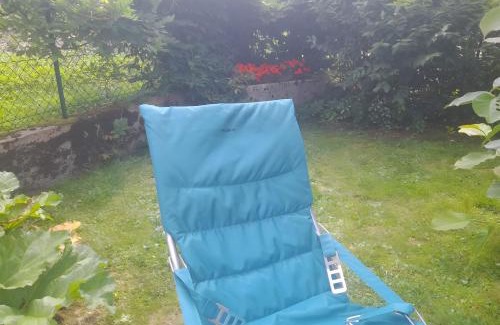 Servance-Miellin House | Charmante Maison Les Volets Bleus