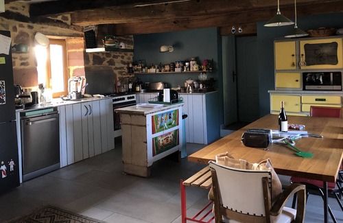 Coubjours House | Charmante Maison Périgourdine Avec Piscine Dans un Écrin de Verdure