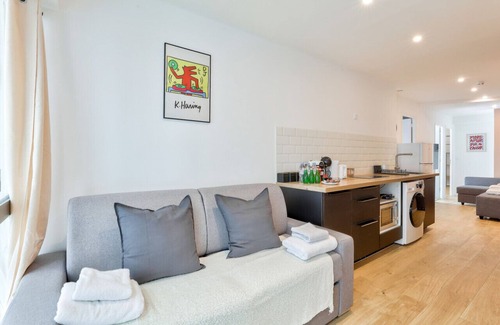 19th Arrondissement Apartment | Charme Parisien 4 Personnes, 1 Chambre, 19ème