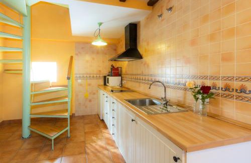Fresneda de la Tiron House | Charming House in Fresneda de la Sierra Tirón with Garden.