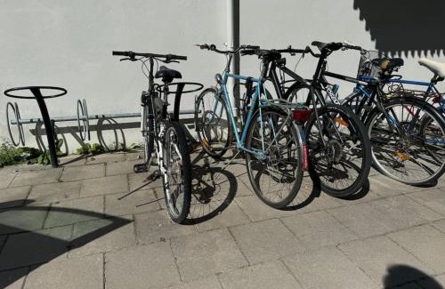 Bromma Apartment | Charmig lägenhet med balkong nära Stockholm City