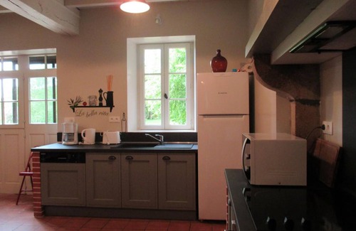 Marcillat-en-Combraille Cottage | Charming Independent Stone House with Large Garden, Terrace, WiFi, Babyfoot, Near Thermal Spas