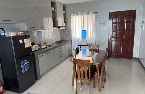 Oslob House | Charming 1-bed house in with lovely ocean views 7 mins to whale shark watching.