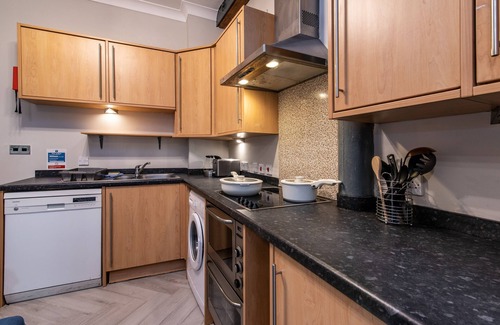 Nottingham City Centre Apartment | Charming 1-Bed Near The Station