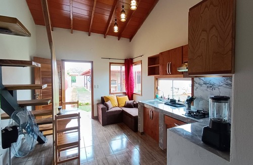Coronel Oviedo House | Charming 1-bedroom Loft with WiFi, AC, Steam Room, Kitchen&Laundry in C. Oviedo